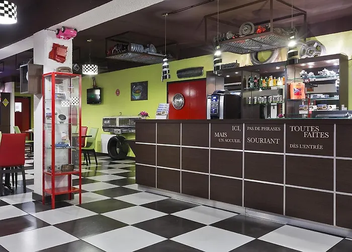 酒店 Enzo 蓬塔穆松