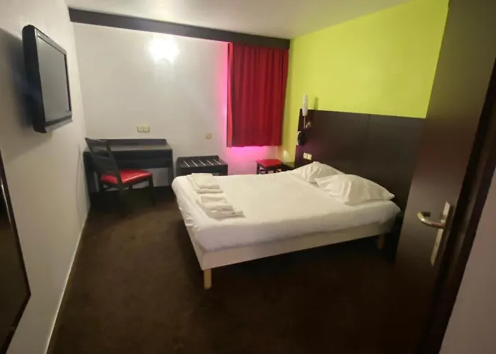 酒店 Enzo 蓬塔穆松